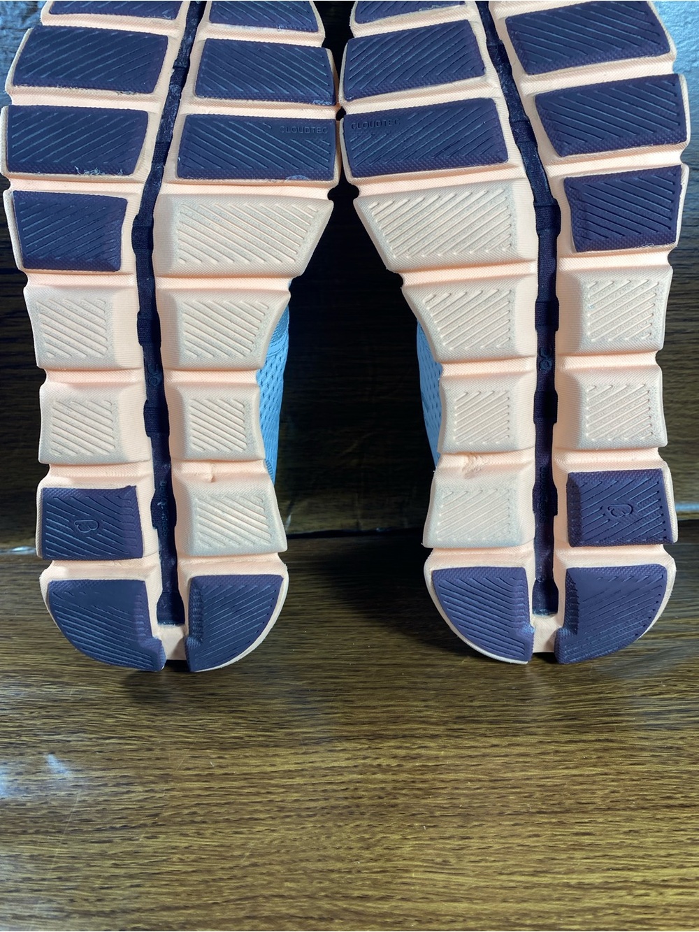 On Cloud Cloud X women’s shoe size 8.5 - Picture 12 of 14